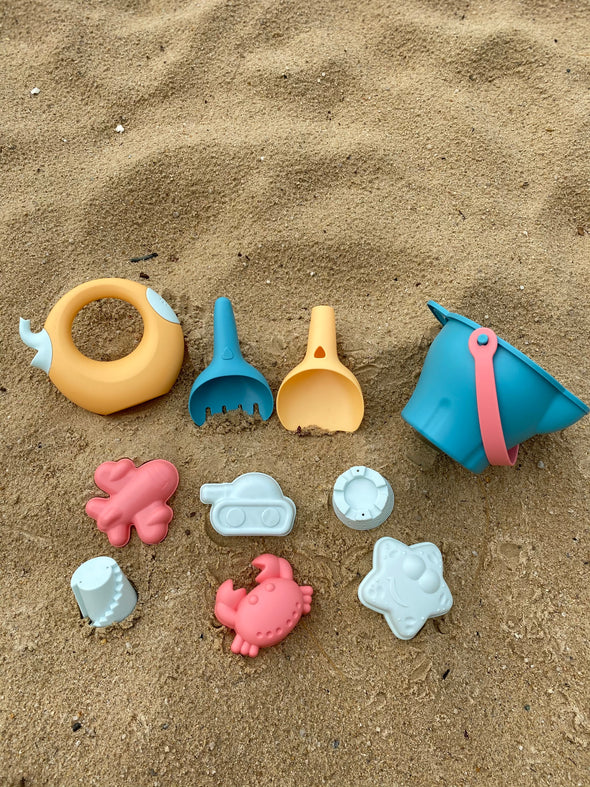 Sunset Beach Bucket Set